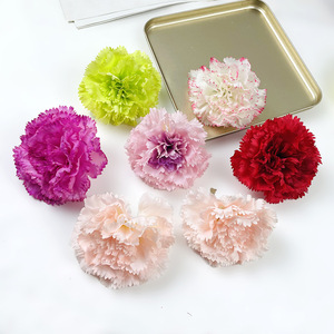 Têtes de fleurs d'œillet artificielles 9-10cm, fleurs en soie pour décoration de mariage, accessoires pour cheveux - Product Image 1