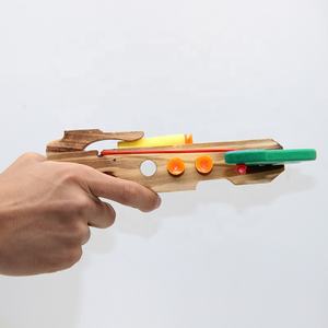 2024 nuovo giocattolo classico fatto a mano arco e freccia per i bambini gioco all'aperto gioco balestra in legno giocattolo arco giocattoli ragazzi e ragazze - Product Image 2