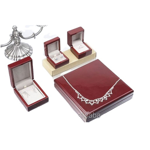 Luxury Square Red Wooden Jewelry Boxes Necklace Storage Box For Wedding