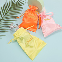 Sac en satin à cordon de serrage pour bijoux et cheveux, personnalisable en gros, disponible en plusieurs couleurs, avec logo