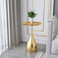 Table d'appoint nordique créative ins simple, moderne, canapé en marbre, petite table basse légère, table de chevet de luxe, table d'angle pour la maison
