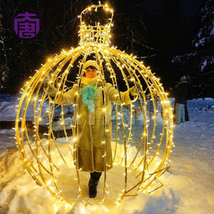 Esfera Decorativa Plegable Impermeable para Exteriores con Marco Metálico 3D y Luces LED de Motivo Navideño - Product Image 5