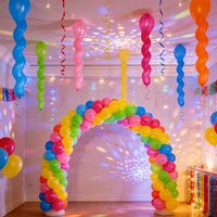 Ballons promotionnels Tianshuo en latex torsadé, couleurs arc-en-ciel vives, durables, pour décorations d'anniversaires, mariages et fêtes.