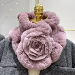 Écharpe en fourrure de lapin Rex à fleurs de rose tendance pour femmes, écharpes infinies multicolores, collier d'hiver, écharpe en fourrure tricotée à la main pour femmes - Product Image 3
