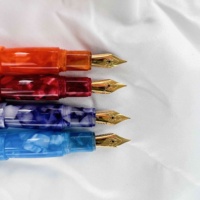 Ventes directes du fabricant de mini stylos plume en acrylique
