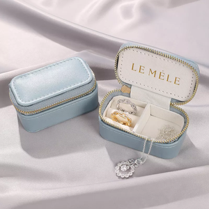 Boîte à bijoux portable en cuir avec fermeture éclair, mini boîte de rangement pour boucles d'oreilles et colliers, personnalisable avec logo - Product Image 4