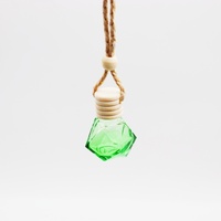 Bouteilles de diffuseur de parfum colorées vides 8ml bouteille de désodorisant suspendue de voiture avec bouchon en bois
