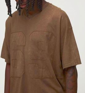 Ensemble T-shirt et short marron oversize avec appliqué, effet délavé, style survêtement baggy pour homme - Product Image 3