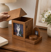 Urne commémorative personnalisée en bois pour animaux de compagnie avec cadre photo en forme de maison, nom gravé et pot à souvenirs pour les cendres de chien ou de chat