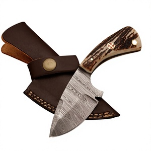Cuchillo de Caza y Camping de Acero de Damasco, Hecho a Mano, Hoja Fija, Mango de Madera, Punta Clip, Grado Industrial, Garantía de 3 Años, Marca Privada - Product Image 1