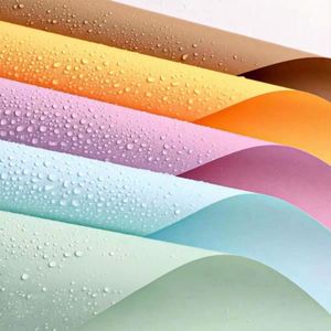 Nouveauté - Papier d'emballage épais 56x54cm de couleur unie pour bouquet et arrangement floral en boutique de fleurs - 20 feuilles/paquet - Product Image 1
