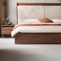 Lit en bois de noyer noir d'Amérique du Nord avec dossier en cuir de luxe, style moderne minimaliste, lit double pour chambre principale, personnalisable