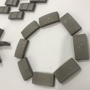 Segment de diamant pour perceuse à noyau Arix à économie d'énergie 24x3.5x12mm 24x4.0x12mm 24X4.5X12mm pour re-tranchage - Product Image 1