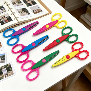 Cutter à découper le papier pour étudiants et enfants, lignes droites, courbes, ondulations, découpe de papier artisanale sécurisée, journalisation, photos - Product Image 1