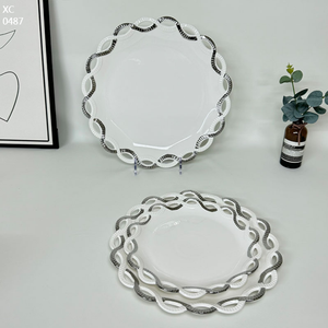 Diseño único <span class=keywords><strong>Porcelana</strong></span> blanca y oro/plata Galvanoplastia Juego de cena redondo Platos y cuencos - Product Image 4