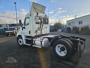 Camiones Freightliner Cascadia 113 Usados, con Cabina Dormitorio de 60 Pulgadas, Techo Medio, 450 HP, Diésel, Automático - Product Image 5