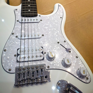 Kit de pickguard de guitarra eléctrica estilo ST de celuloide SSH con tornillos, piezas de repuesto para Strat - Product Image 6