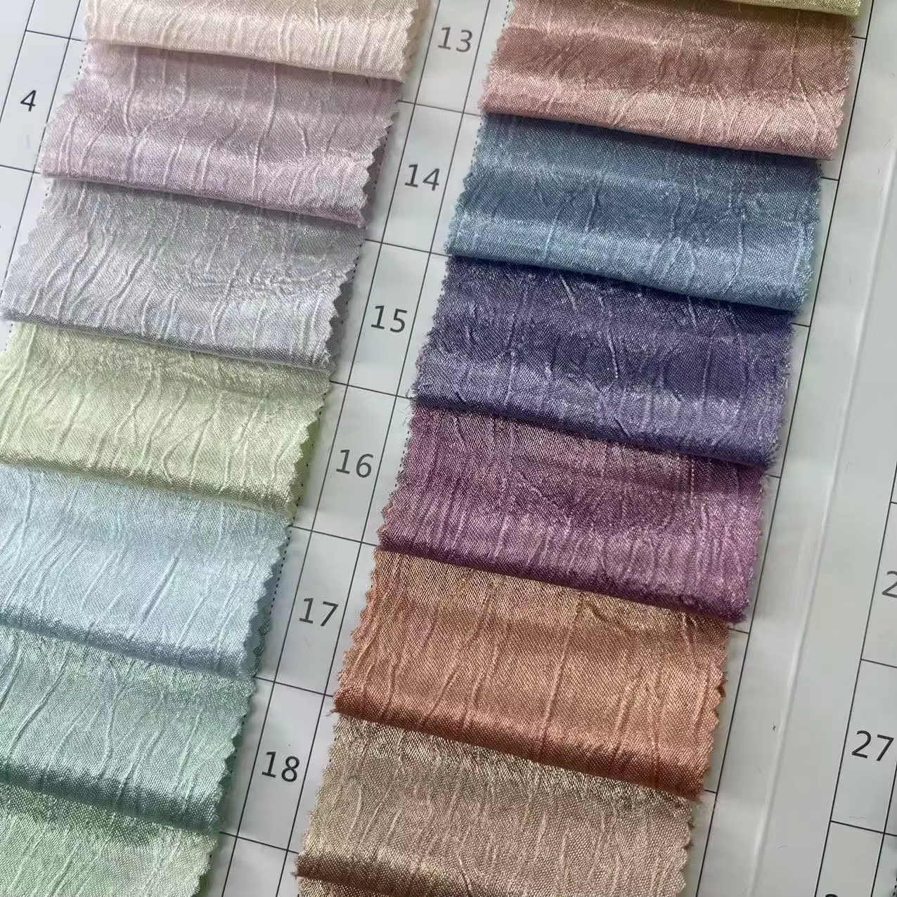 High Quality 100% Polyester Wicking Woven Plicated Fabric Garment Fabric for Dresses