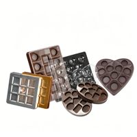 Volledig automatische 3-stations plastic thermoformmachine voor chocoladeverpakkingsbakjes van PP/PET/PVC/PS materialen