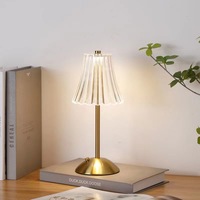 Lampes de bureau en cristal de luxe à LED tactiles Veilleuse à LED Lampe de table sans fil rechargeable pour le salon