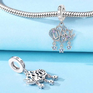 Nuevo colgante de nube de la suerte colorido, diseño original, lujo discreto, moderno y versátil - Product Image 5