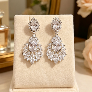 Boucles d'oreilles tendance pour femmes, bijoux fantaisie, boucles d'oreilles pendantes, boucles d'oreilles fines style bohème, bijoux de mariée, boucles d'oreilles de luxe de créateur YIWU - Product Image 2
