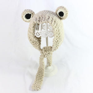 HZM-18517 Vente en gros de bonnets en crochet de grenouille faits à la main, bonnets d'hiver chauds en peluche pour bébés, animaux en tricot pour enfants - Product Image 3
