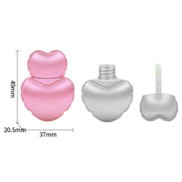 Mini glaçage pour les lèvres de 5ml personnalisé en usine Tube de glaçage pour les lèvres en forme de cœur Conteneur de tube de brillant à lèvres de couleur et de logo personnalisés Bouteille vide cosmétique