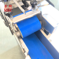 Commerciële roestvrijstalen groentehakker, automatische snijmachine voor ui, aardappel, wortel en voedselverwerking