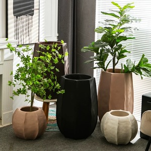 Ventes <span class=keywords><strong>en</strong></span> gros de pots et jardinières géométriques <span class=keywords><strong>en</strong></span> céramique pour plantes, design décoratif pour le sol de la maison - Product Image 1