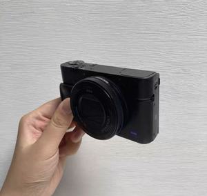 Appareil photo numérique compact Sony RX100 Mark III d'occasion, 20,1 MP, capteur 1 pouce, vidéo Full HD, bon état, prêt à être expédié - Product Image 6