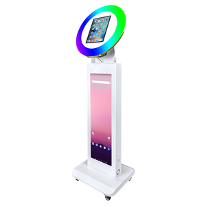 Machine Photobooth Selfie iPad DSLR Marque Sanfu avec Télécommande, Flight Case Métallique et Caméra d'Excellence Spécialisée pour les Réseaux Sociaux - Product Image 1