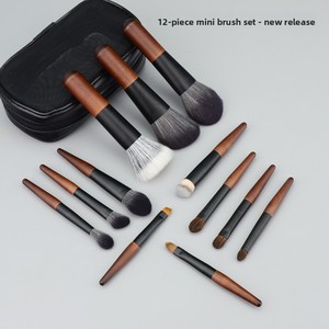 Ensemble de 12 pinceaux de maquillage en poils synthétiques avec manche en bois pour le <span class=keywords><strong>visage</strong></span> - Mini outils de beauté - Product Image 5