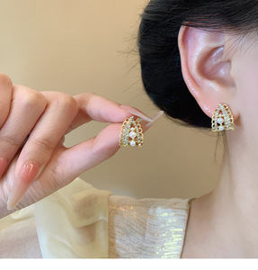 Pendientes de Piedra Ojo de Gato Modernos y Sencillos para Mujer, Diseño de Lujo Exquisito de Alta Gama con Patrón Geométrico - Product Image 3
