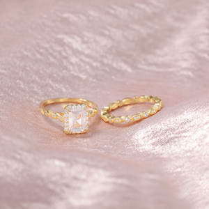 OAHLAN Conjuntos de Anillos de Novia de Plata de Ley 925 de 2 CT con Circonita Cúbica Talla Esmeralda Anillos de Compromiso Vintage Anillos de Promesa Alianzas de Boda para Mujer - Product Image 2