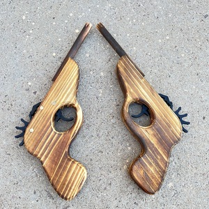 Jouets éducatifs classiques d'extérieur pour enfants, pistolet de jeu, bandes personnalisées avec logo, prix bas, jouet en bois unisexe - Product Image 3