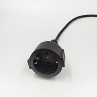 Adaptateur de prise Schuko CEE7/7 vers IEC C14 pour convertir les câbles d'alimentation européens