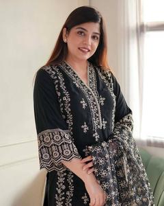 Ensemble Plazzo de qualité supérieure Faux Georgette lourde avec broderie lourde avec tissu en micro coton lourd à manches longues - Product Image 3