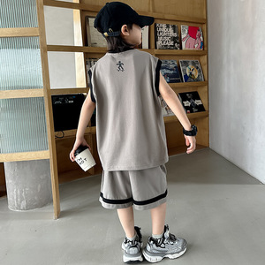 Ensemble d'été pour garçons : Gilet sans manches et short de sport en polyester, style décontracté pour le basketball, vêtements pour enfants - Product Image 4