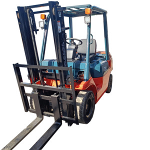 Chariot élévateur Toyota japonais d'occasion 2 tonnes 3800 kg en bon état avec équipement pour rapport de vente à prix réduit - Product Image 1