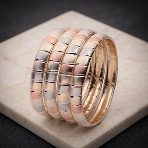 Vente en gros de bracelets de mode plaqués à trois tons, bracelets en laiton tricolores, ensemble de bracelets multicolores, plaqué or laminé à 3 tons - Product Image 1