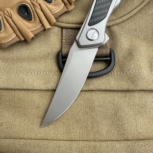 Nuovo D2 acciaio personalizzabile campeggio EDC tattico OEM pieghevole coltellino con manico in fibra di carbonio intarsiato - Product Image 3