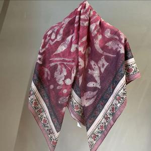 رسام صيفي جديد كلاسيكي طباعة وشاح خفيف الوزن x من البوليستر مربعًا متعدد الاستخدامات - Product Image 2