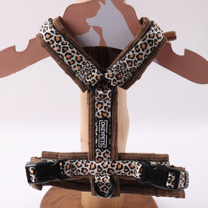 OEM/ODM pencetakan tipe H tali kekang anjing dengan Aksesori logam tugas berat beludru korduroi Harness pribadi untuk kucing - Product Image 2