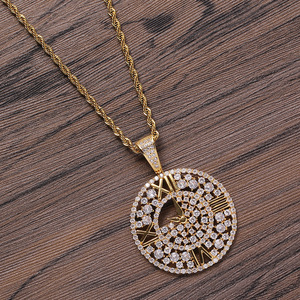 Pendentif horloge, bijoux hip hop, disque creux personnalisé en cuivre incrusté de zircon, chaîne pendentif cadran d'horloge. - Product Image 4