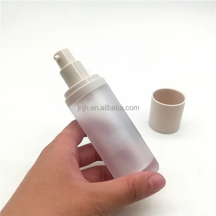 Custom 15ml 30ml 50ml 100ml Matte Black Cosmetic Vacuum Airless Pump Bottle