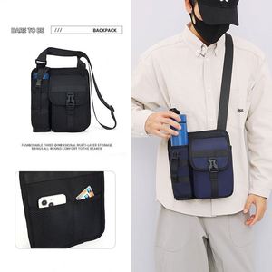 Sac bandoulière polyvalent pour homme, idéal pour la marche et les voyages, sac à dos léger pour le sport avec poches pour bouteille d'eau - Product Image 3