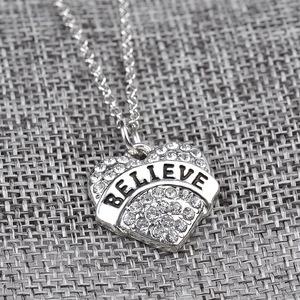 Collar con Colgante de Cristal en Forma de Corazón para Mamá, Estilo Clásico, Personalizado OEM, Regalos Familiares 2026 - Product Image 4