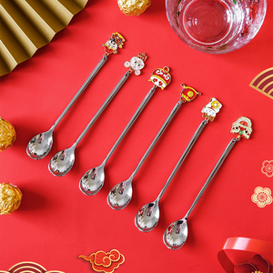 2022 confezione regalo nuovo prodotto confezione titanio tigre Lucky Cat cucchiai ciondolo Set forchetta cucchiai da tè in acciaio inossidabile dorato - Product Image 4