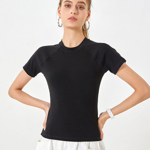 Camiseta de Mujer con Logo Personalizado, Color Sólido, Manga Raglán, Corte Ajustado, 92% Algodón, 8% Elastano, para Deportes y Entrenamiento - Product Image 5